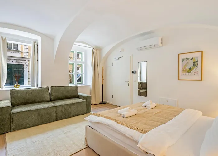 Floor Heating Air Con Washing Machine Apartment *