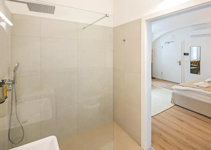Floor Heating Air Con Washing Machine Apartment